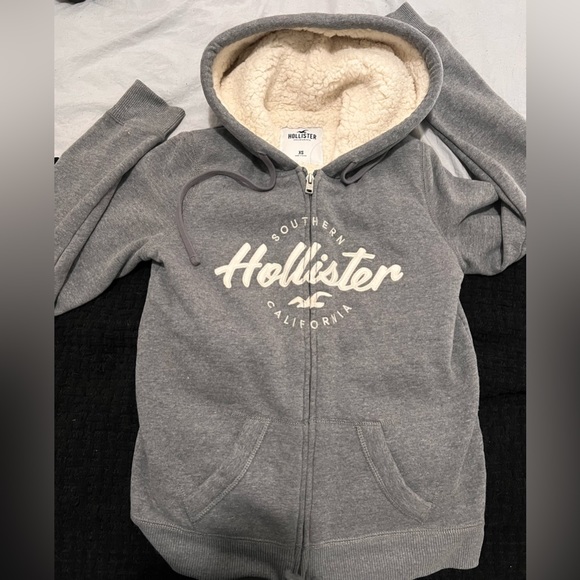 Hollister Sweaters - Gray Hollister zip up hoodie/sweater size x small